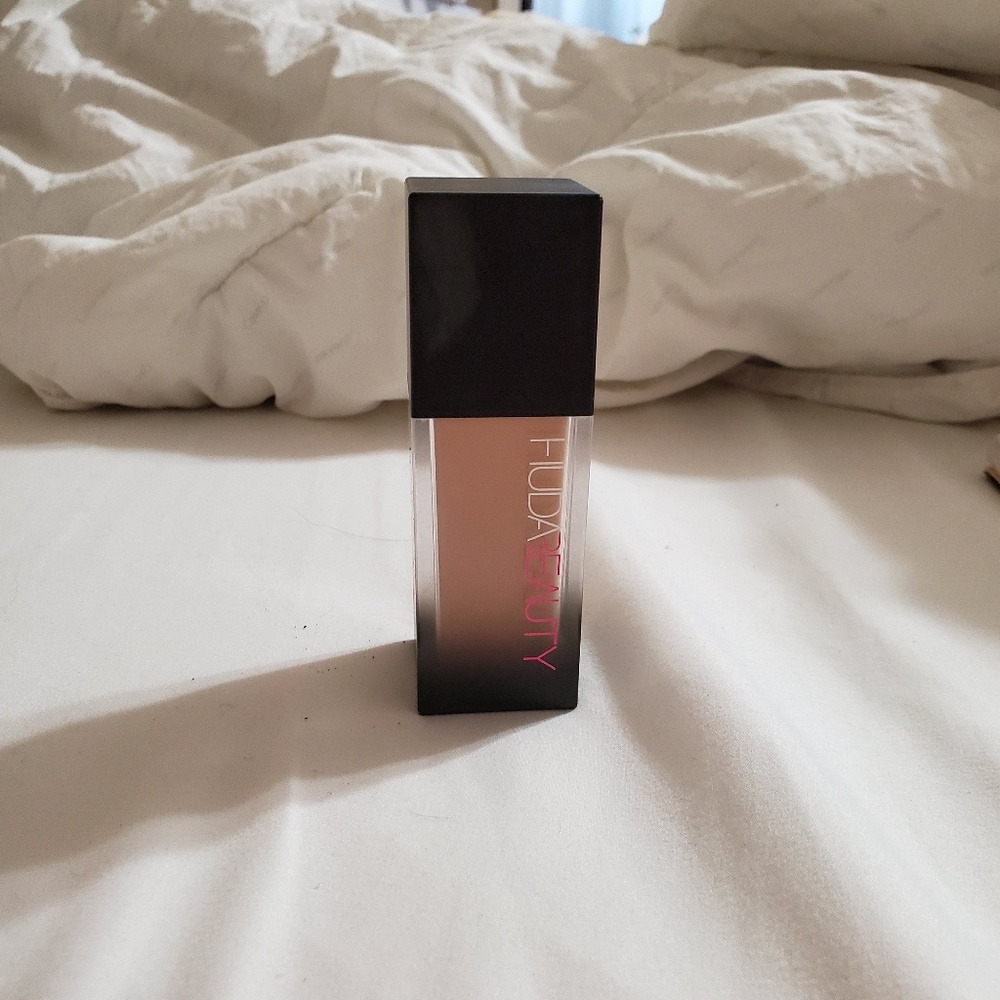 Huda Beauty Foundation